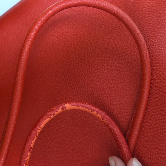 Marc Jacobs Logo Shopper East West Red Saffiano Leather - Picture 11 of 13